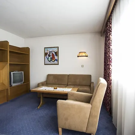 Апартаменты Appartementhaus Solstein Зеефельд в Тироле