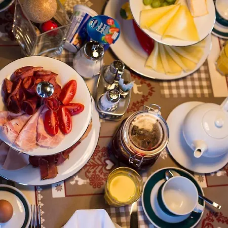 Appartementhaus Solstein Апартаменты *