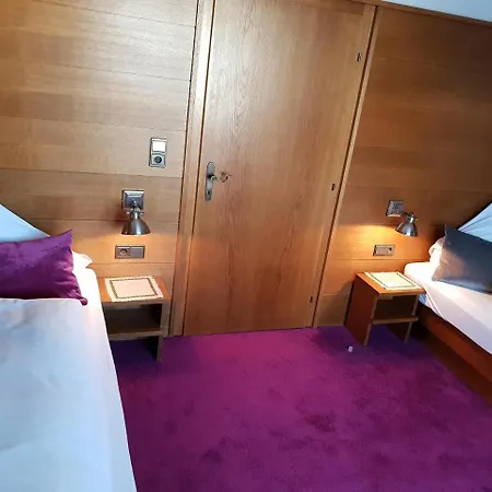 Апартаменты Appartementhaus Solstein *