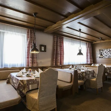 Daire Appartementhaus Solstein